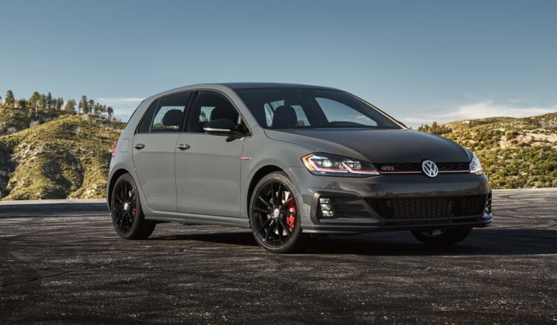 
								Volkswagen Golf full									